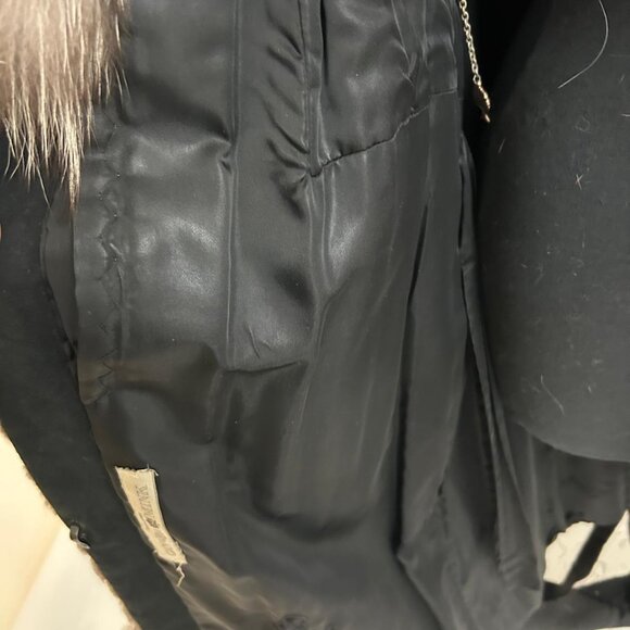 Luxury Black Mink Coat with Silver Fox Trim – Bold Elegance in Every Step - Picture 4 of 5